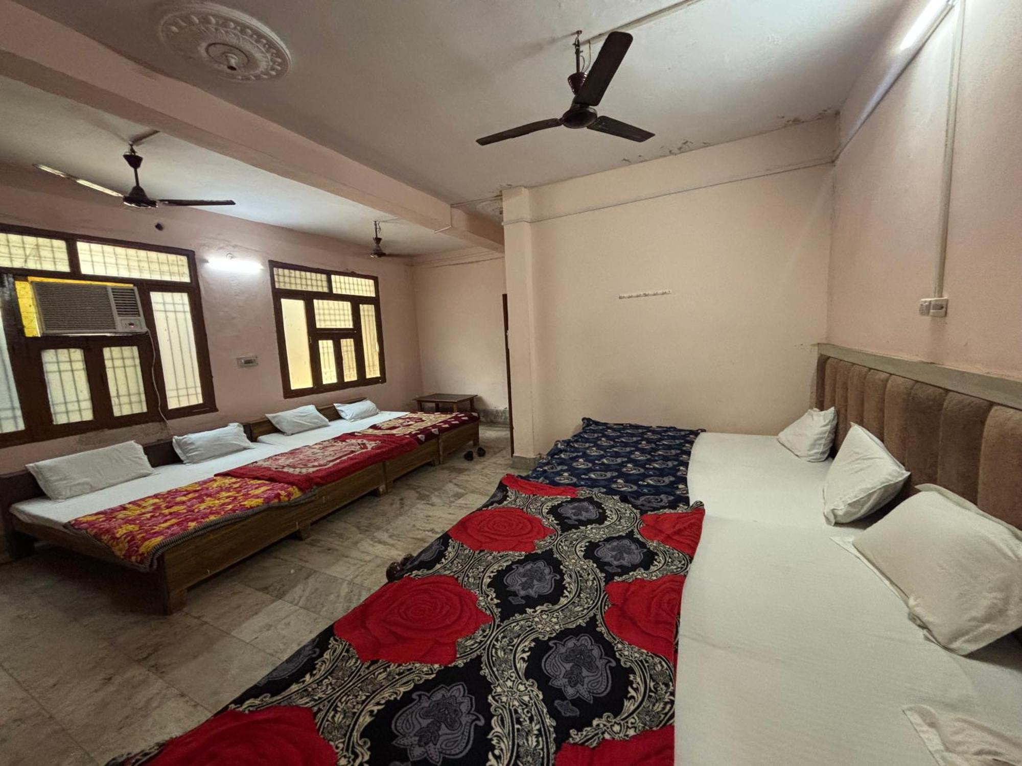 Sgh Guest House Mathura Ngoại thất bức ảnh