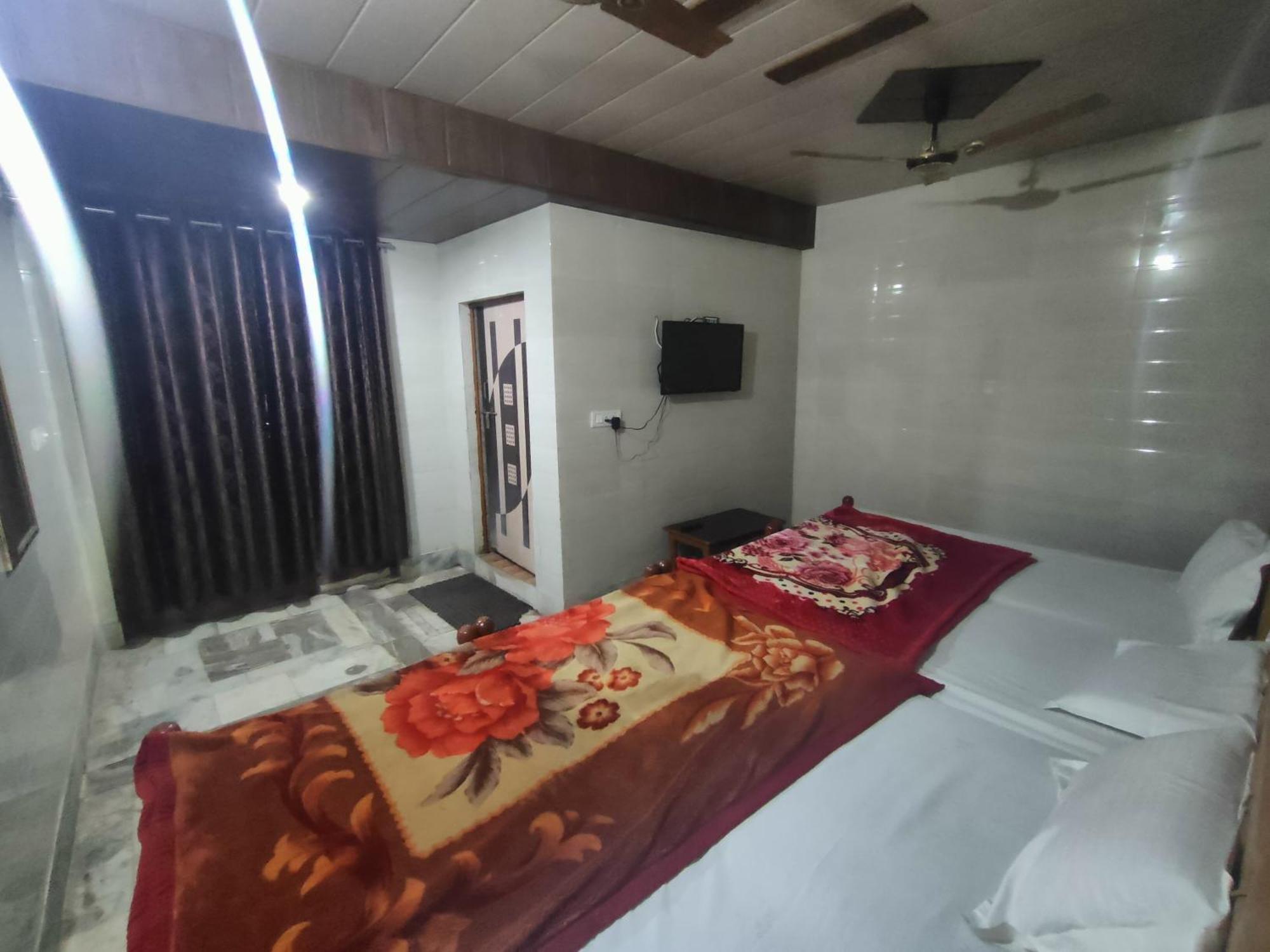 Sgh Guest House Mathura Ngoại thất bức ảnh
