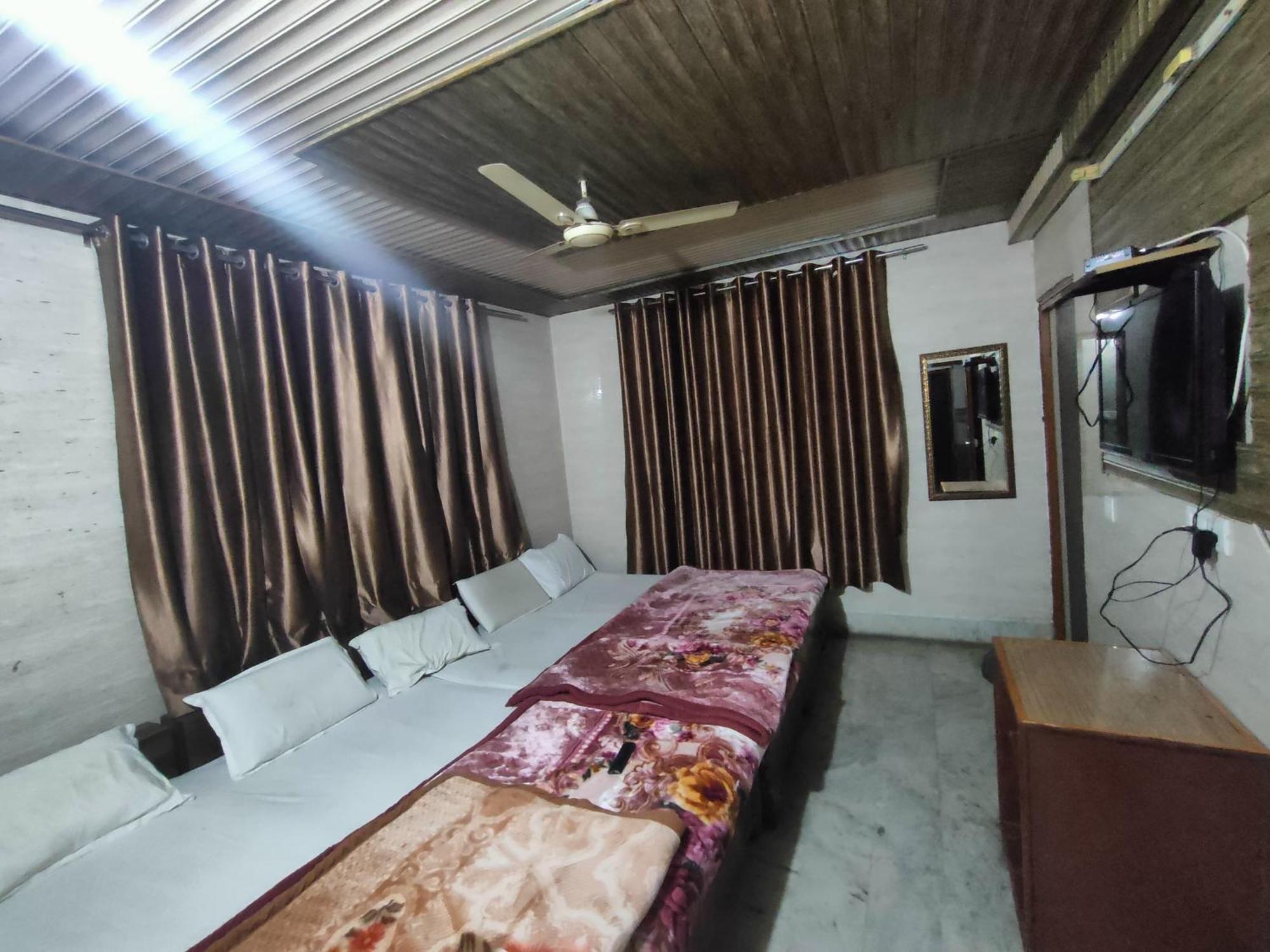 Sgh Guest House Mathura Ngoại thất bức ảnh